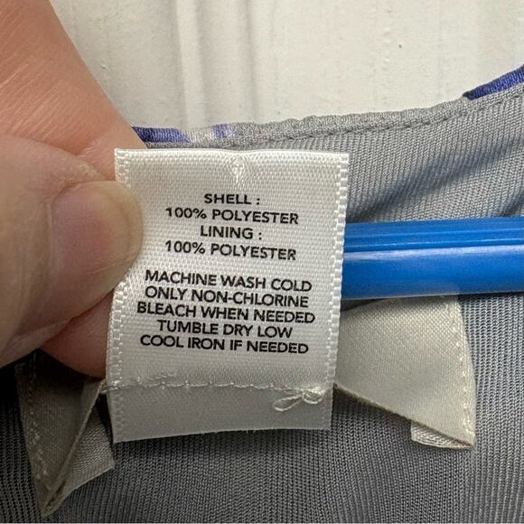 Loft Floral Dress, Gray and Blue, Flutter Sleeves, Sheath Style, Size 6 - Picture 8 of 8